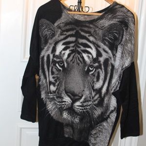 Tiger long sleeve shirt